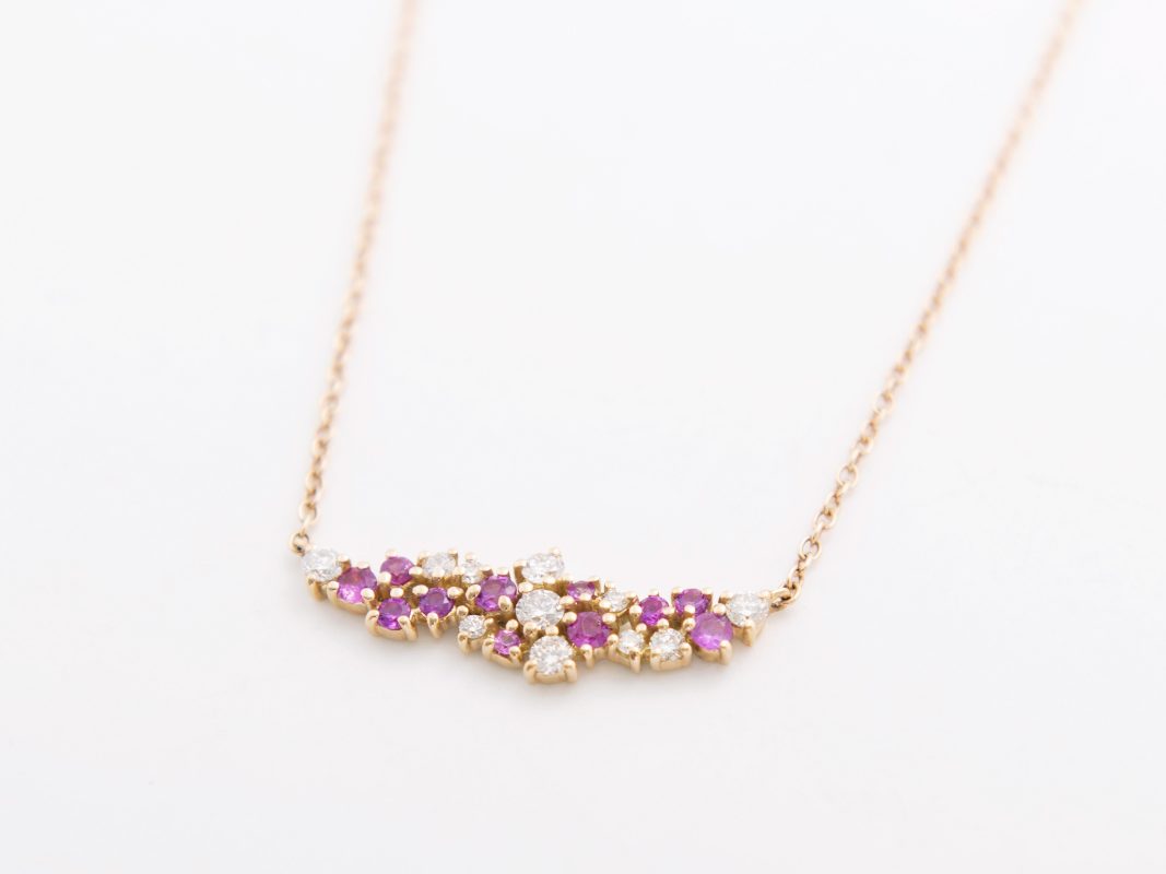 Collar Moraglione en oro rosado con zafiros