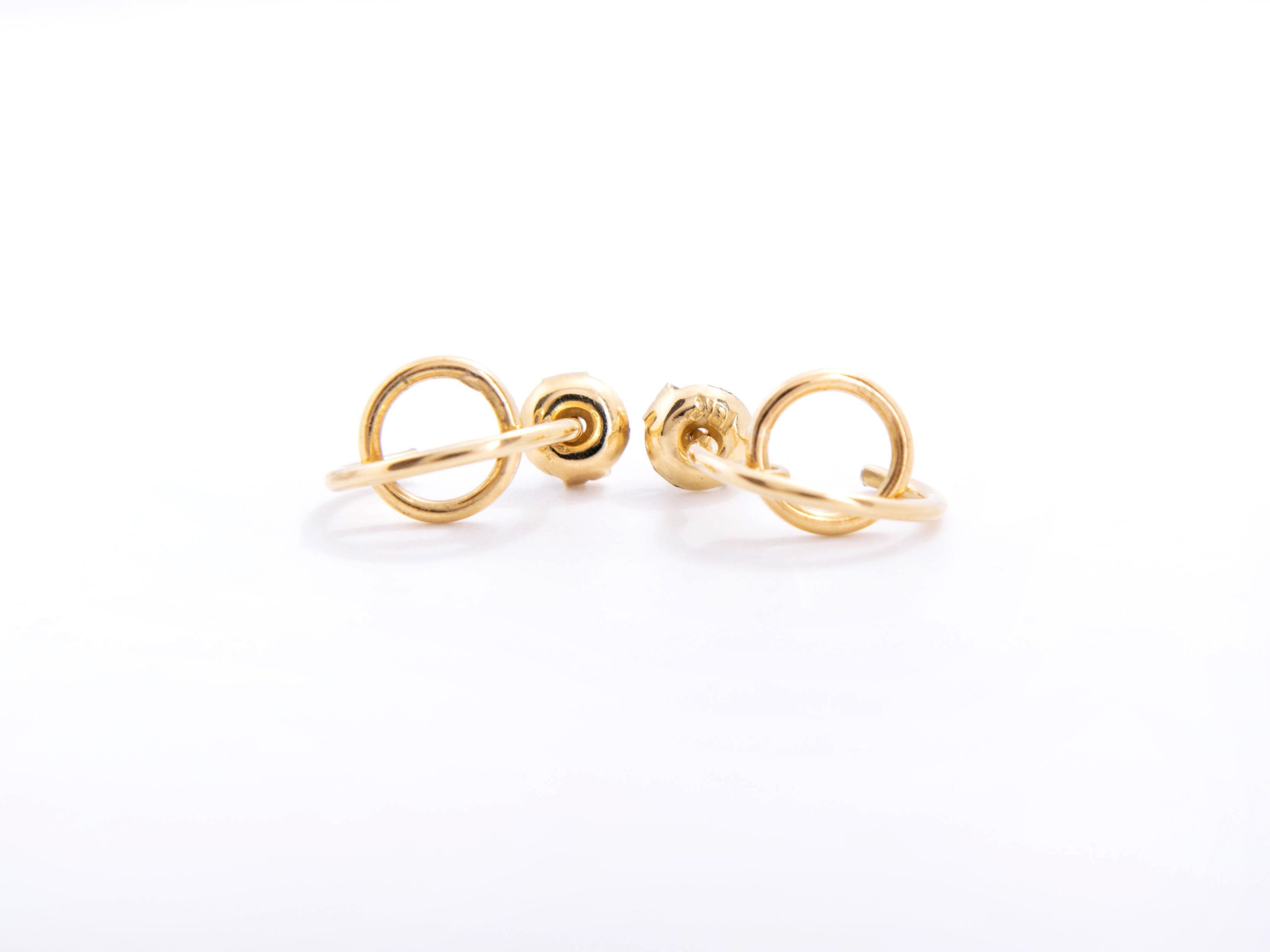 Aretes en oro amarillo
