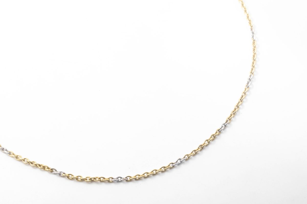 Cadena de oro amarillo y blanco