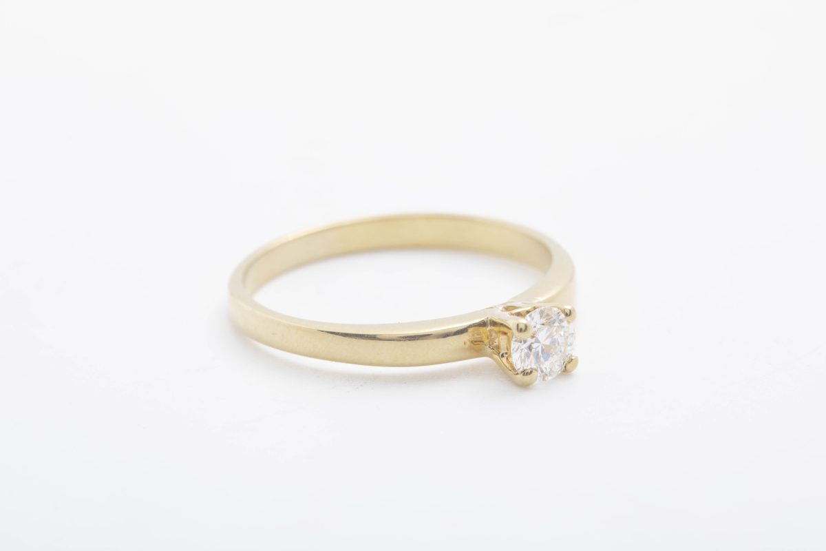 Anillo de compromiso con diamante 0.26Ct.