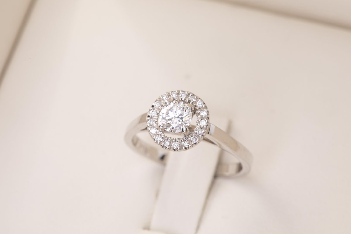 Anillo de compromiso con diamante 0.40ct