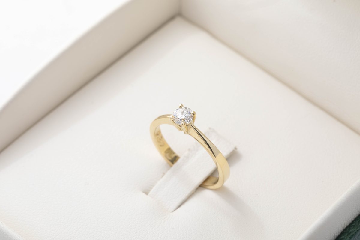 Anillo de compromiso con diamante 0.30ct