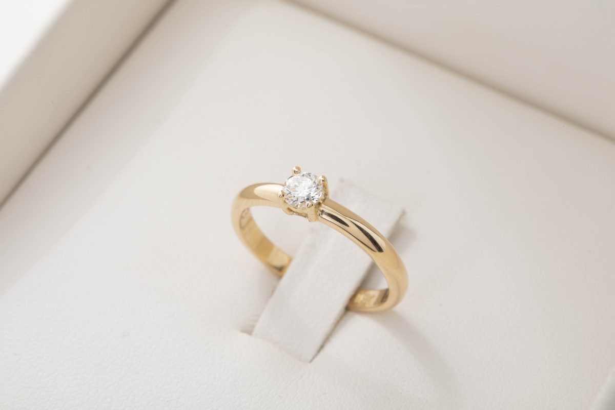 Anillo de compromiso con diamante 0.23ct