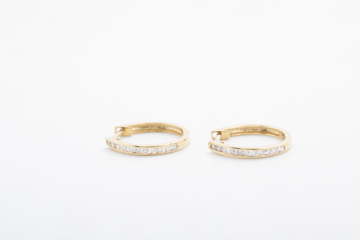 Argollas con diamantes