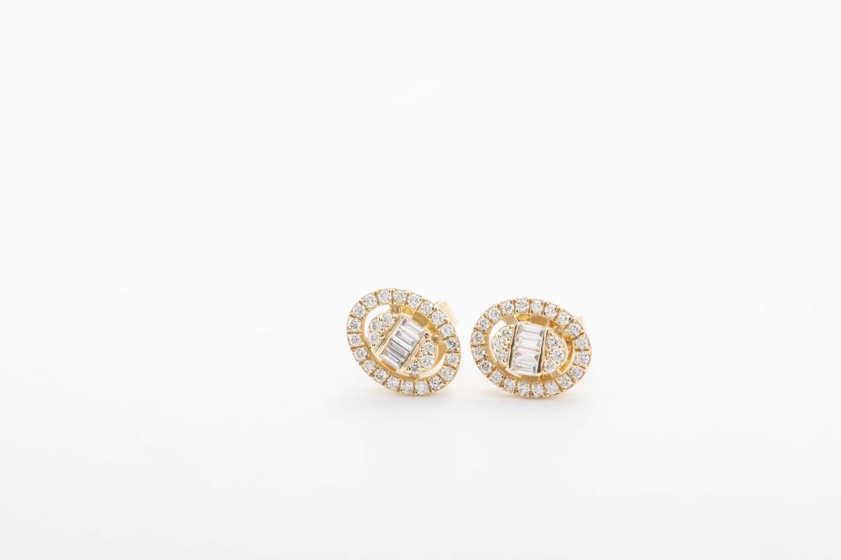 Aretes con diamantes en oro amarillo