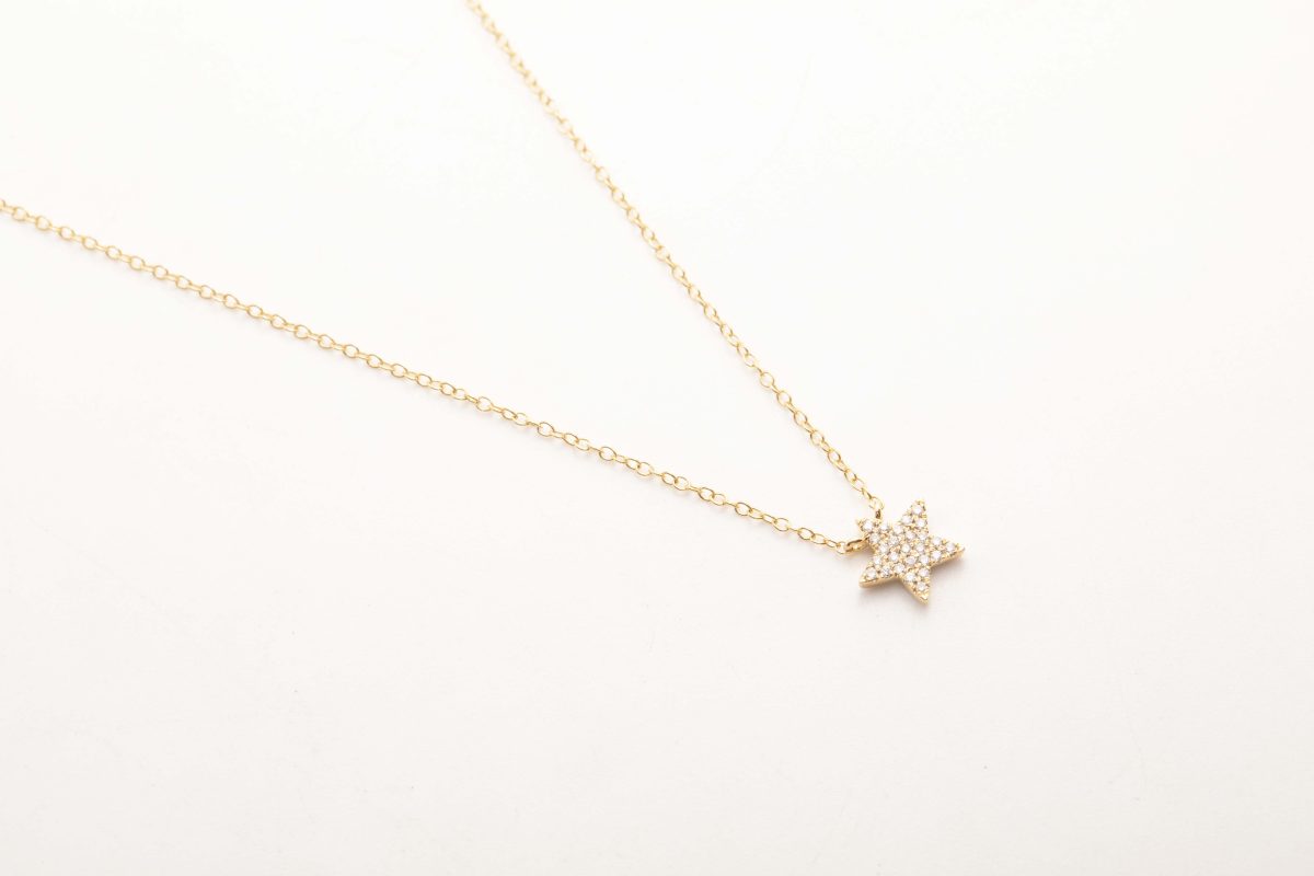Collar estrella con diamantes