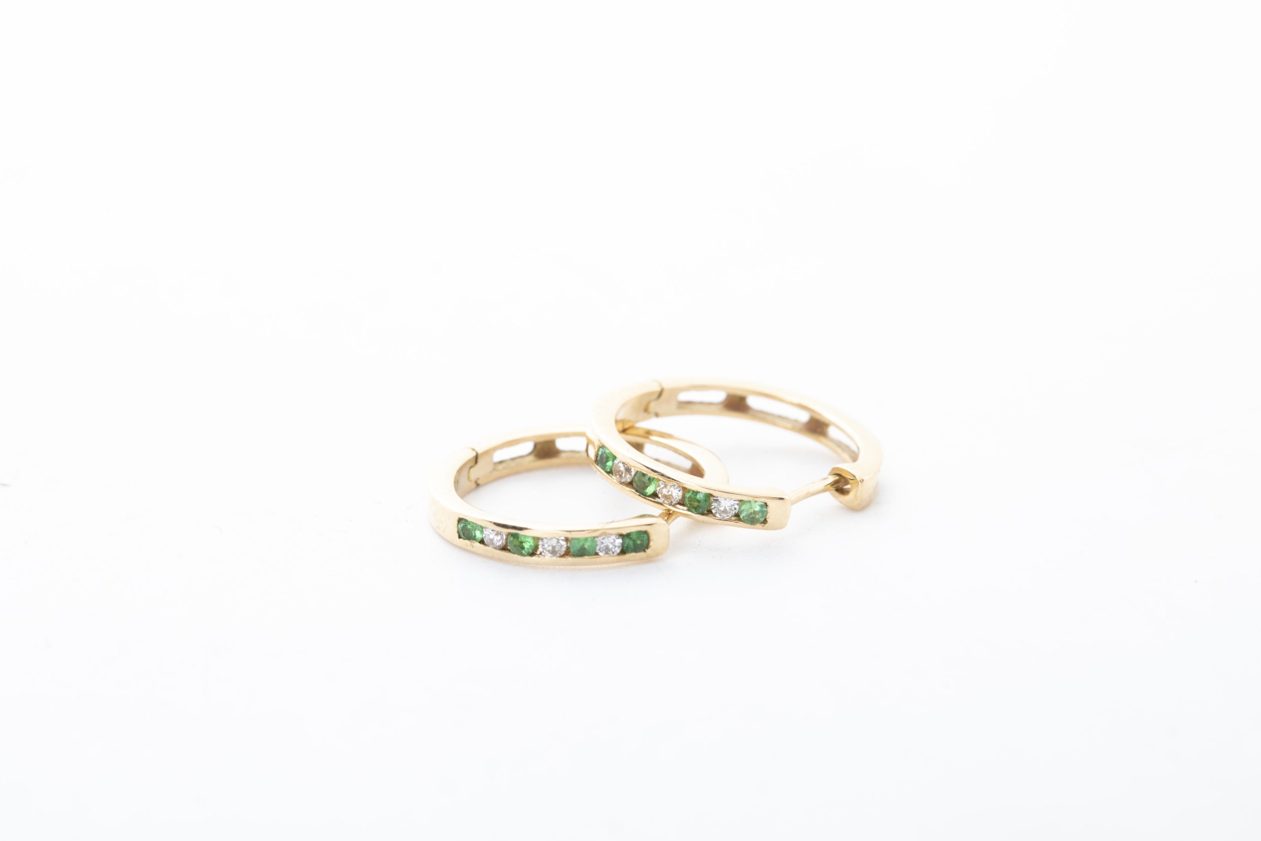 Argollas con savoritas y diamantes