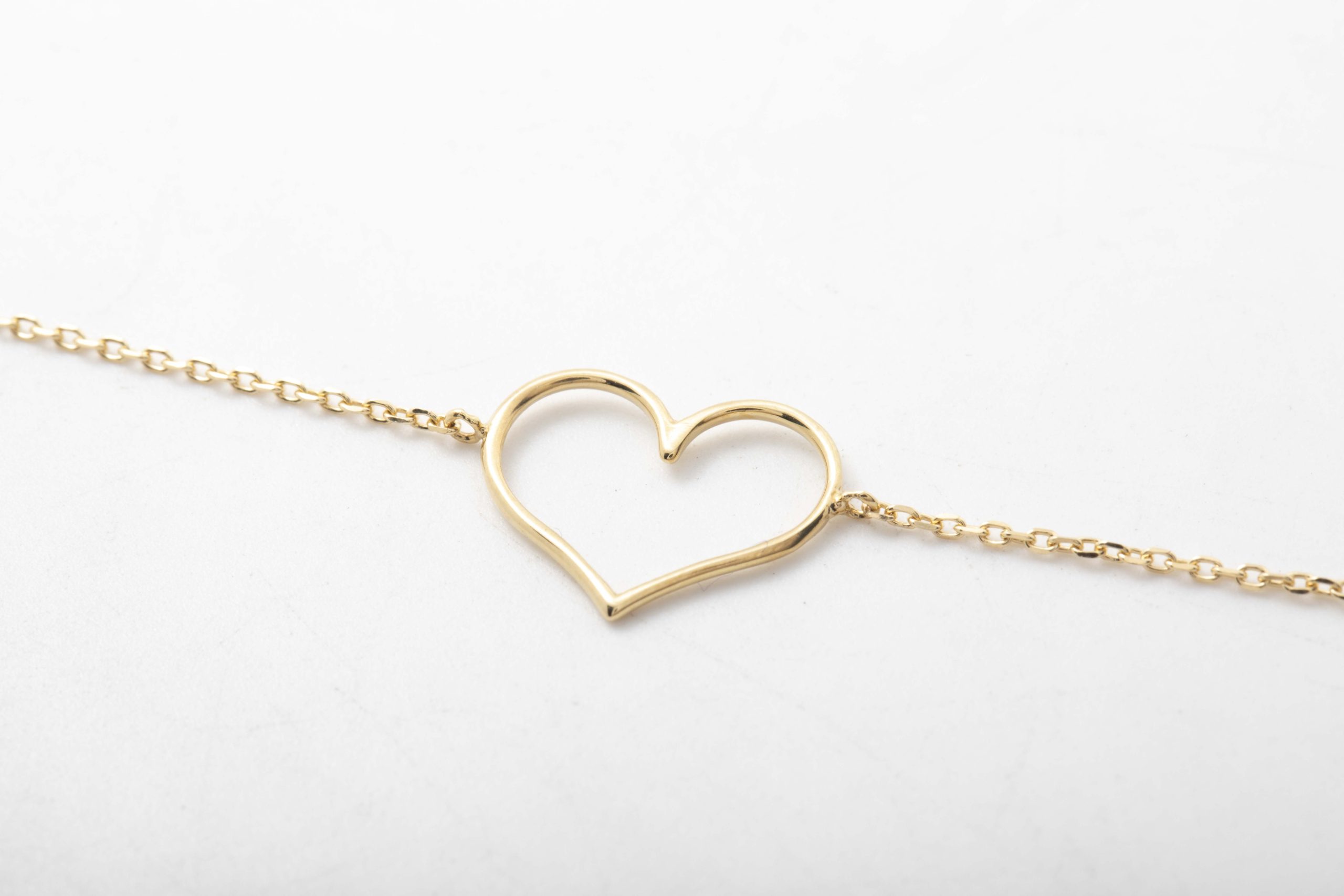 Pulsera corazón calado