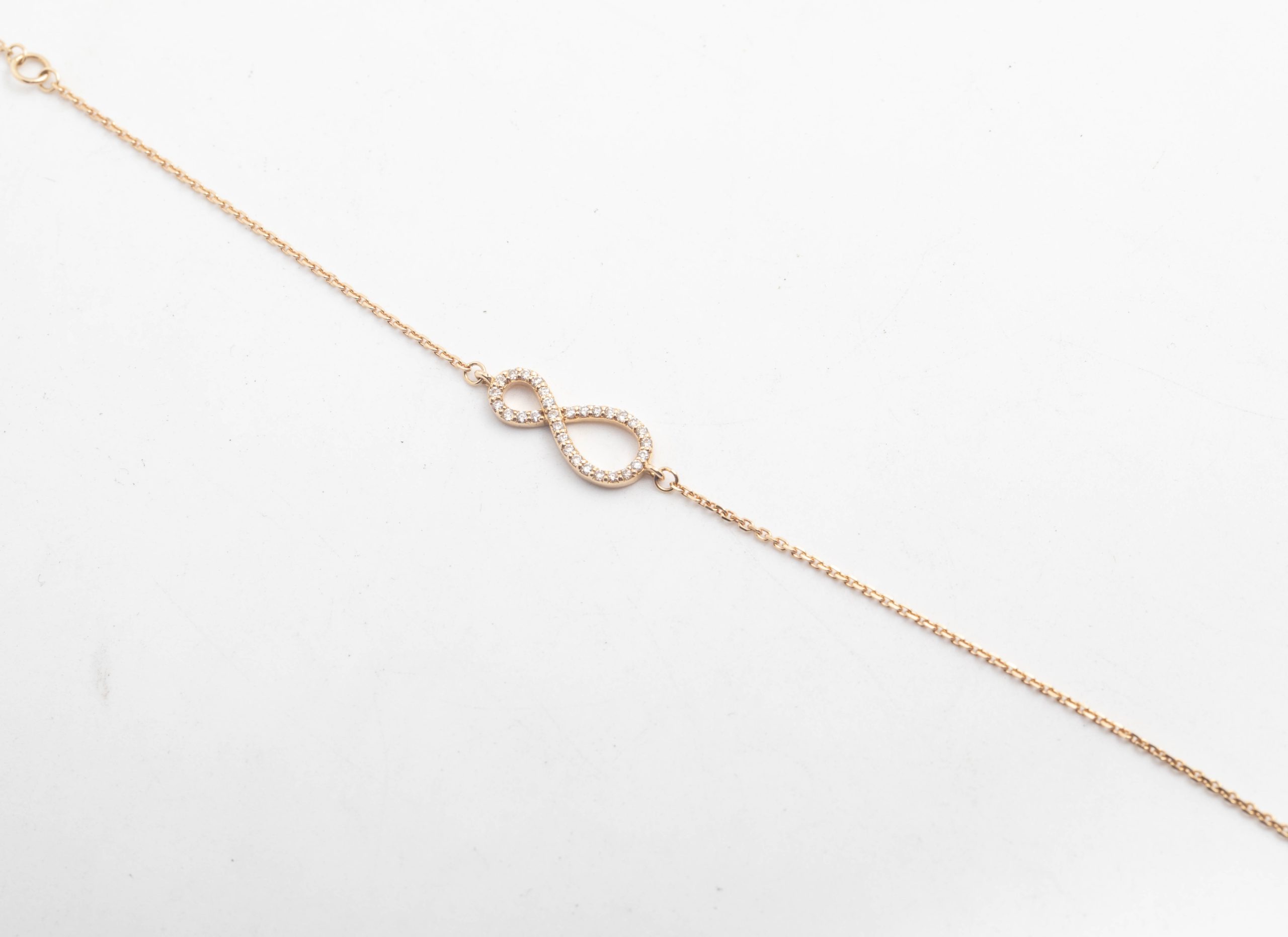 Pulsera infinito con diamantes