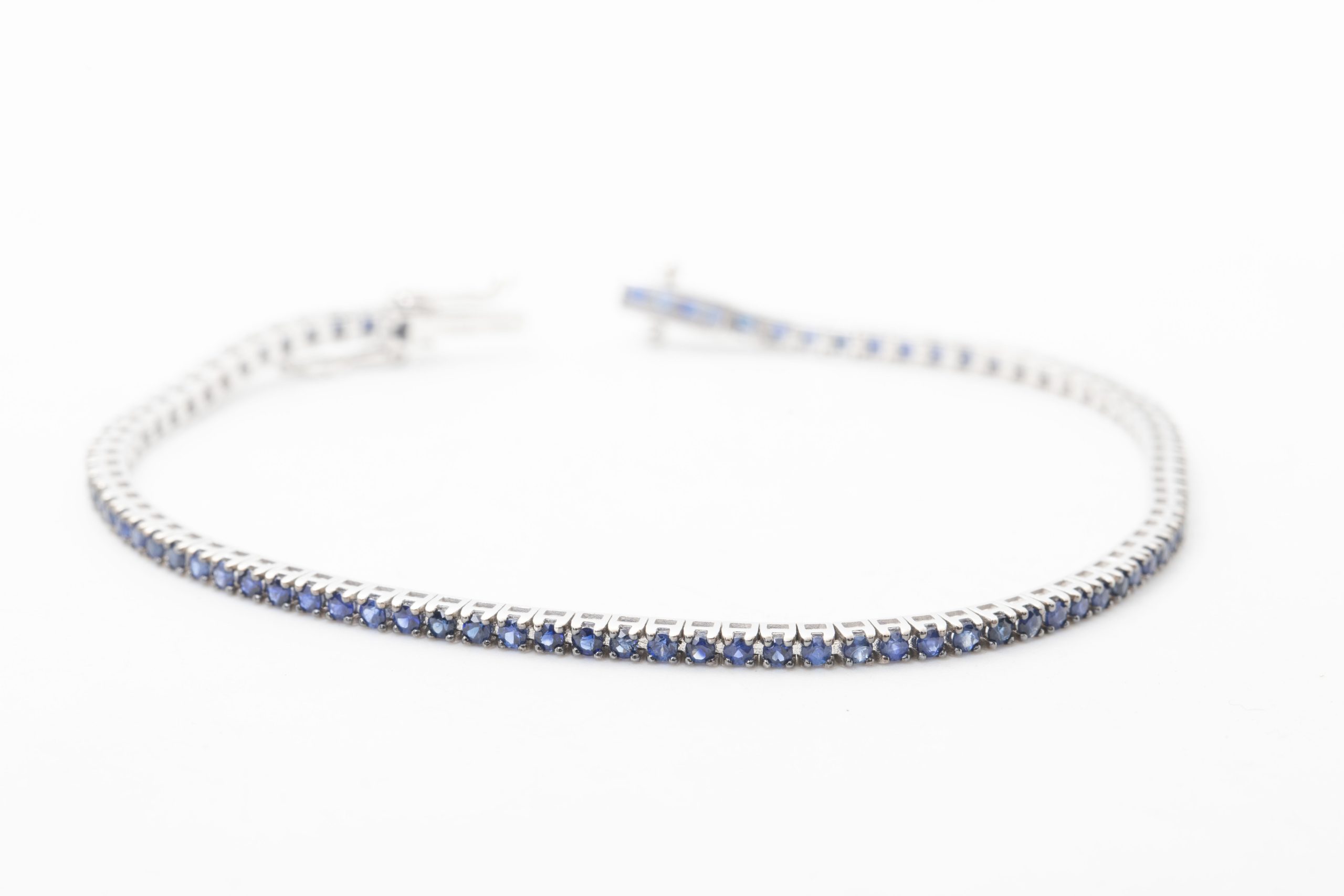 PULSERA CON ZAFIROS