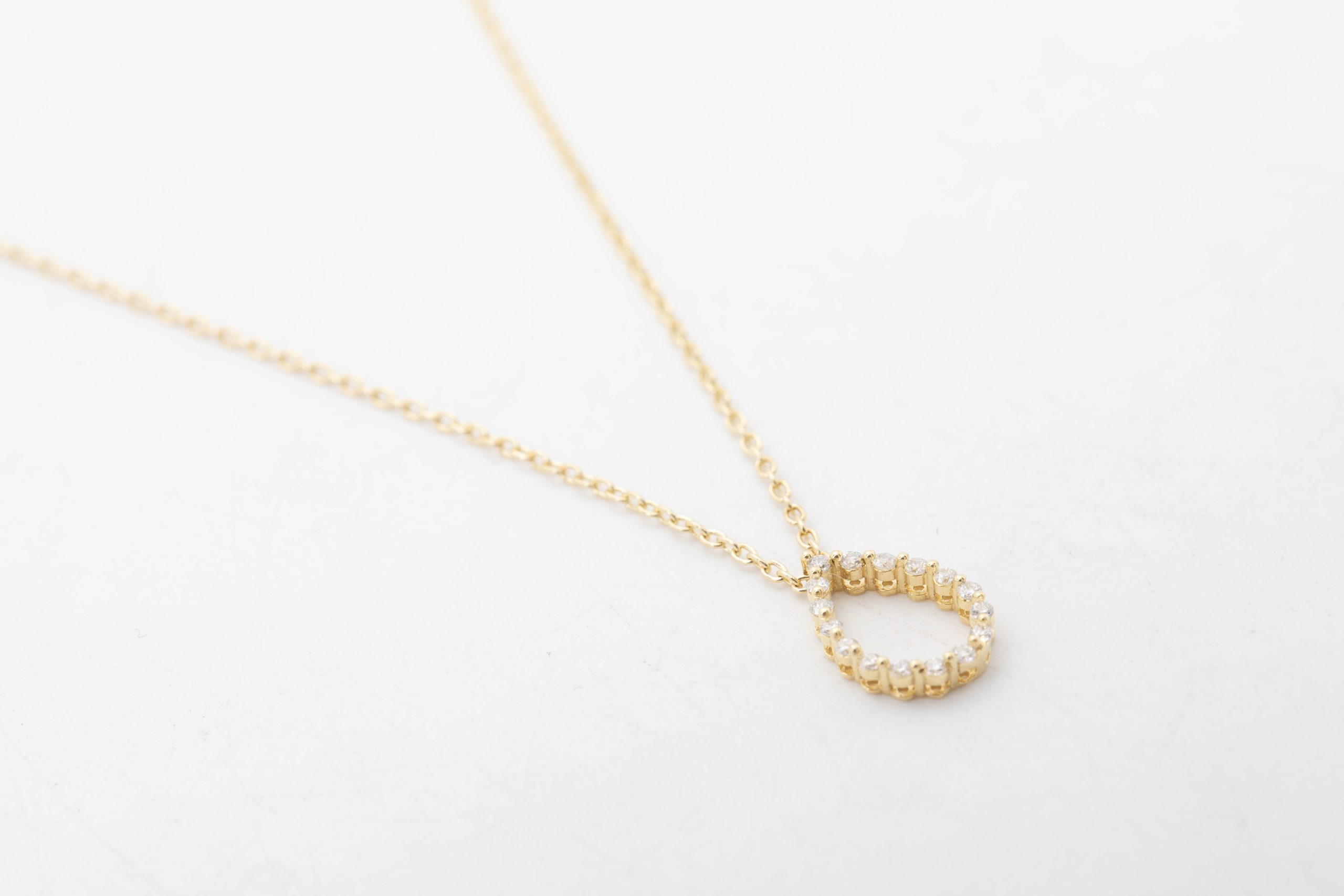 Collar con diamantes