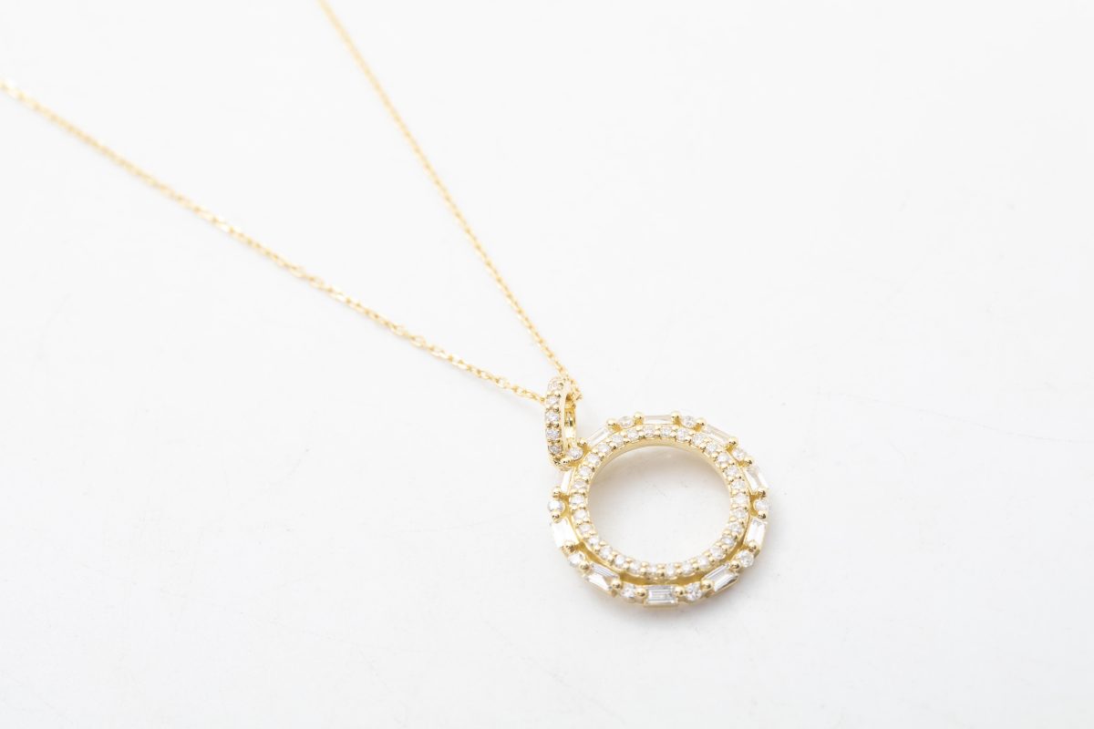 Collar círculo de la vida con diamantes