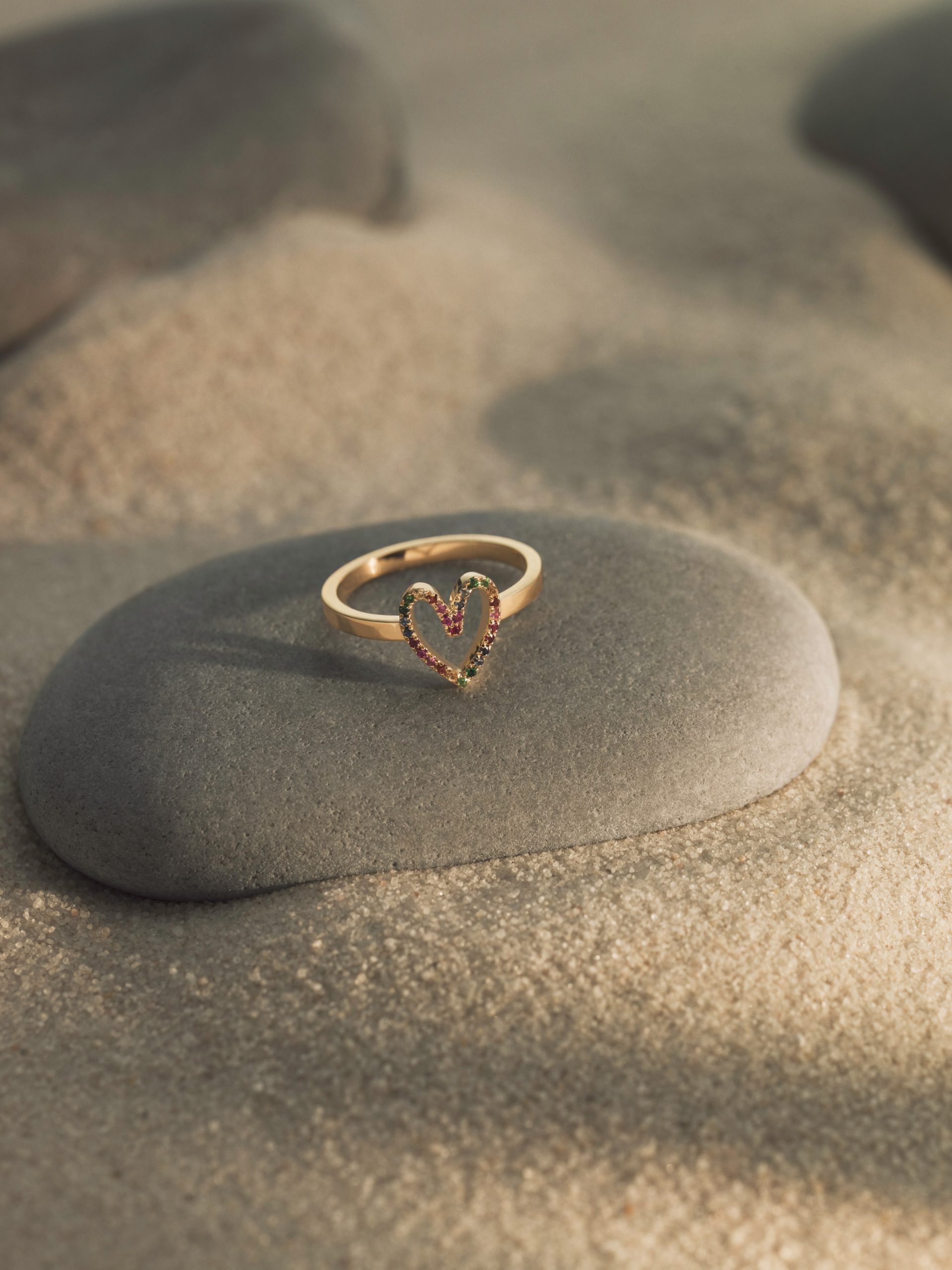 Anillo LOVE arcoiris
