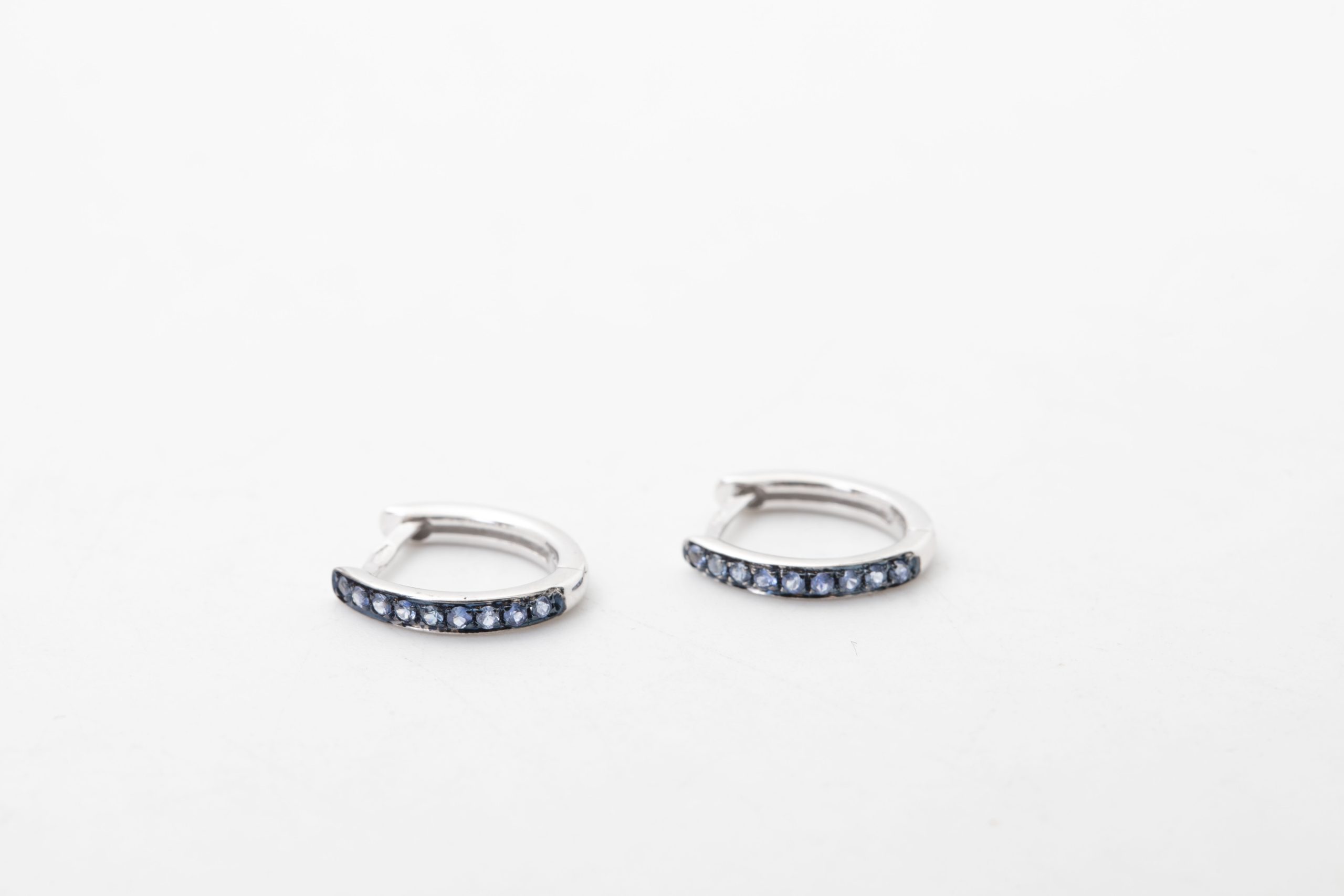 ARGOLLAS CON ZAFIROS