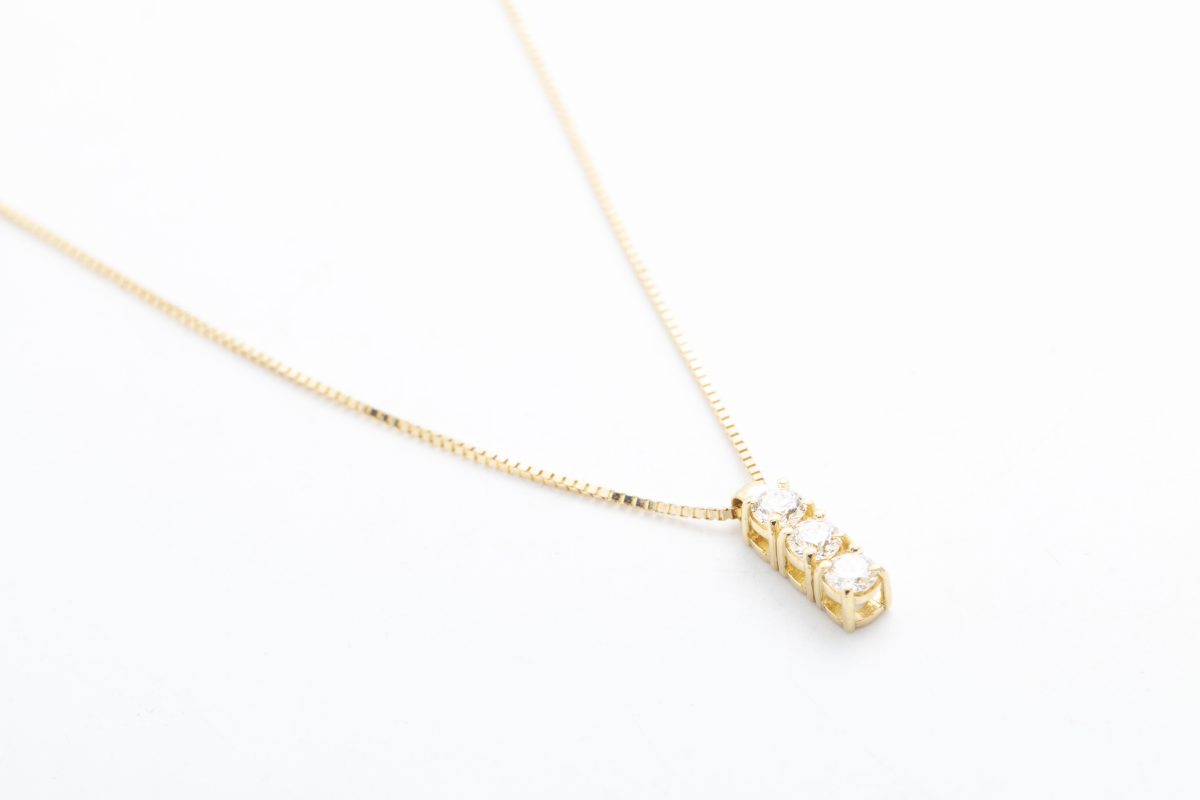 Collar diamantes en oro amarillo