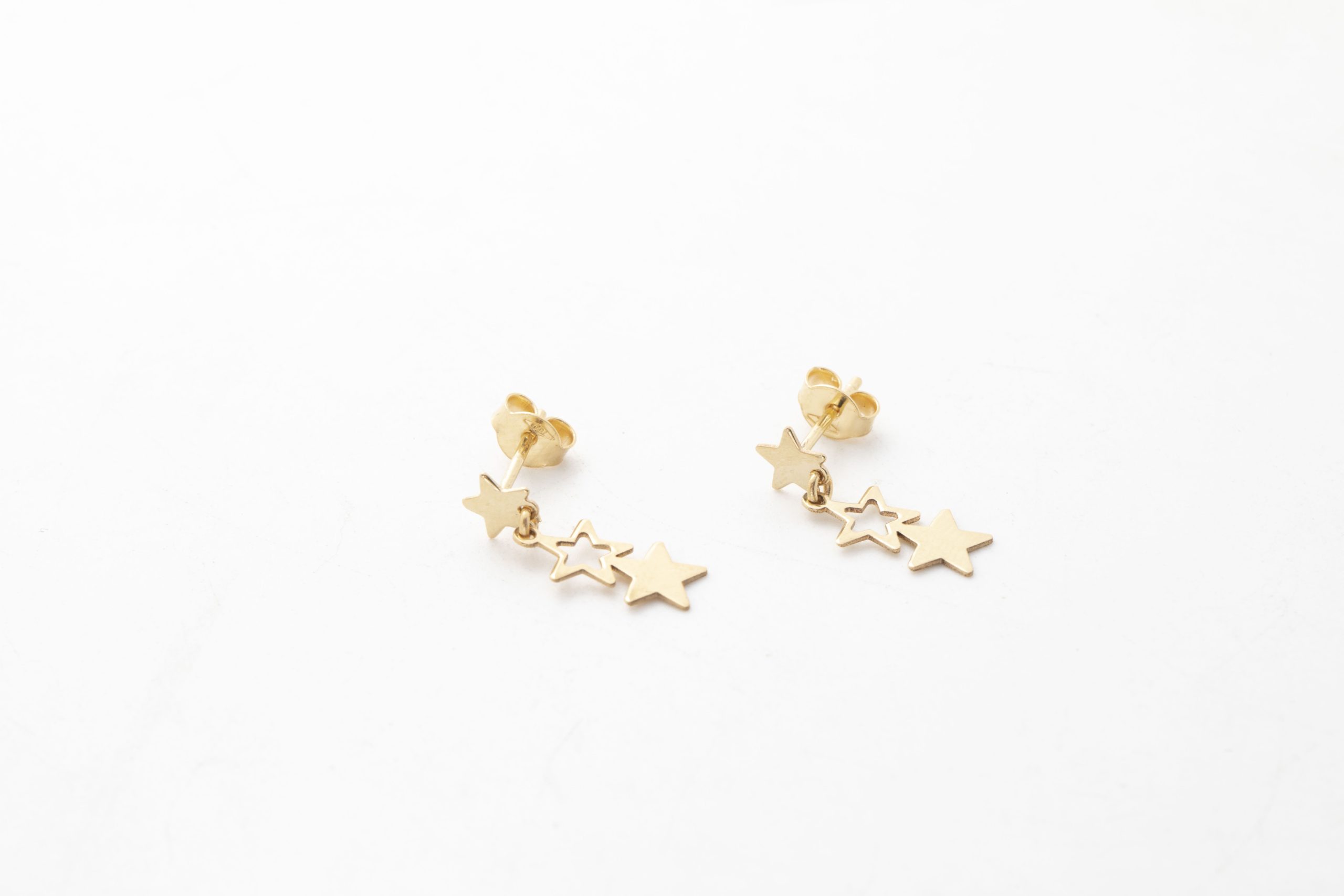 Aretes con estrellas