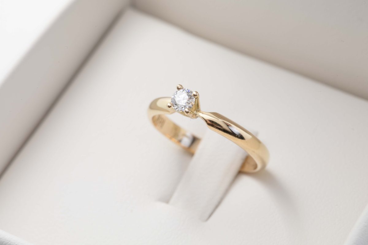Anillo de compromiso con diamante 0.17Ct.