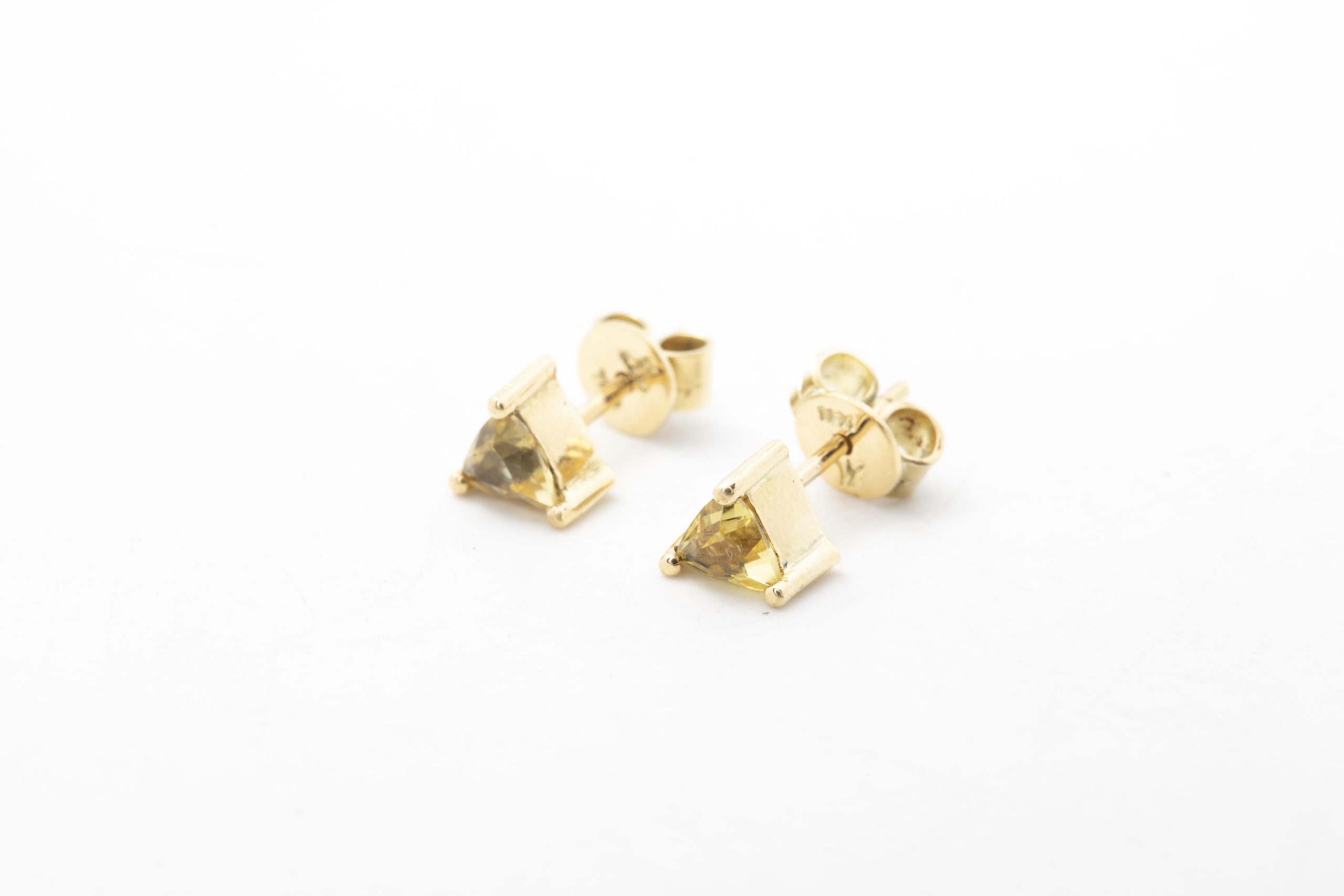 Par de aretes con birilos