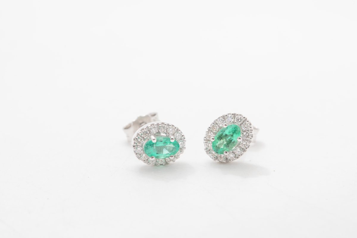 Aretes con esmeraldas y diamantes