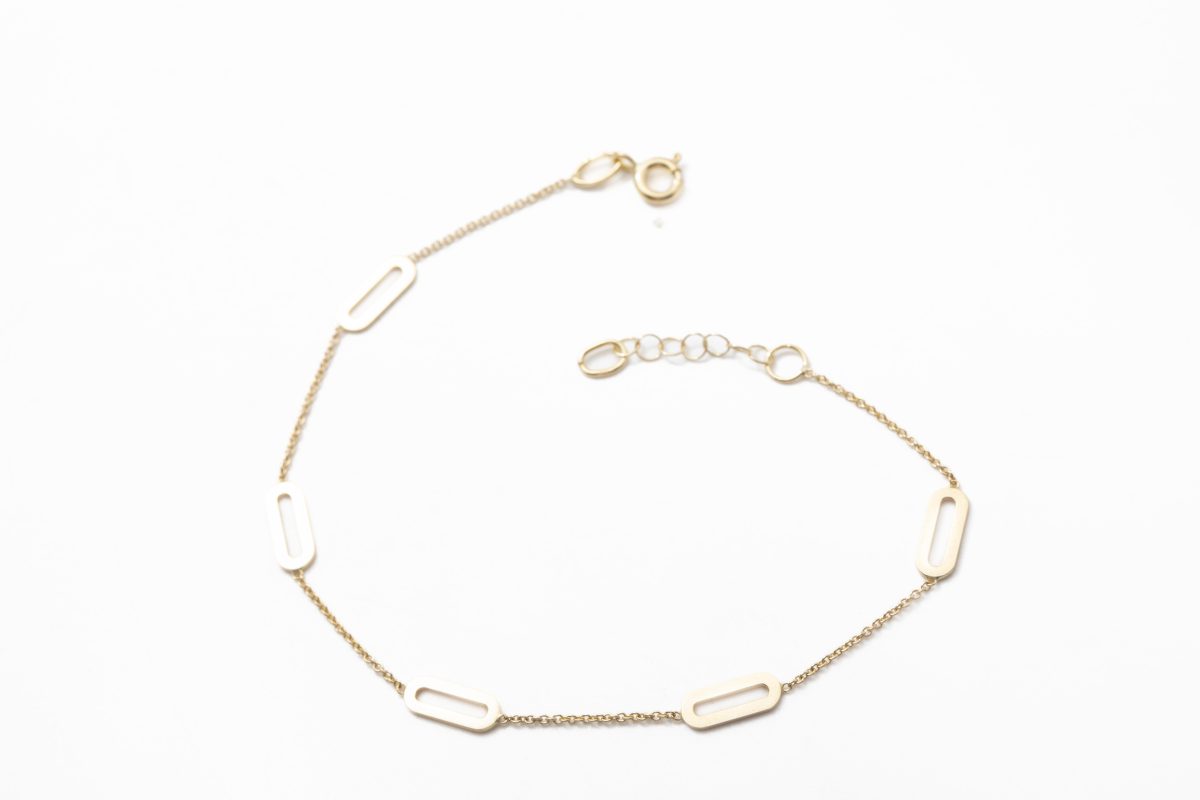 Pulsera con eslabones
