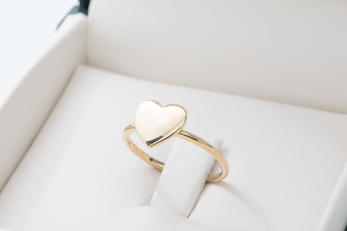 Anillo con un corazón