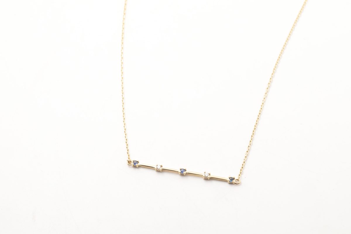 Collar con zafiros y diamantes