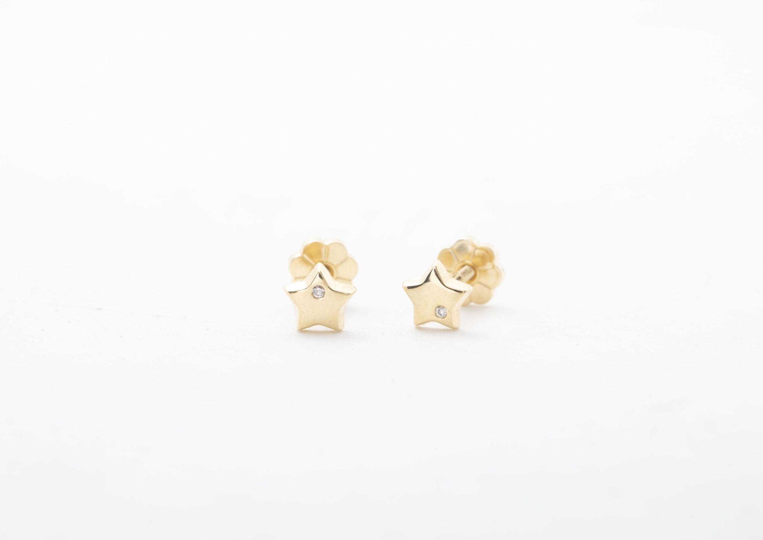 Aretes estrella con diamantes