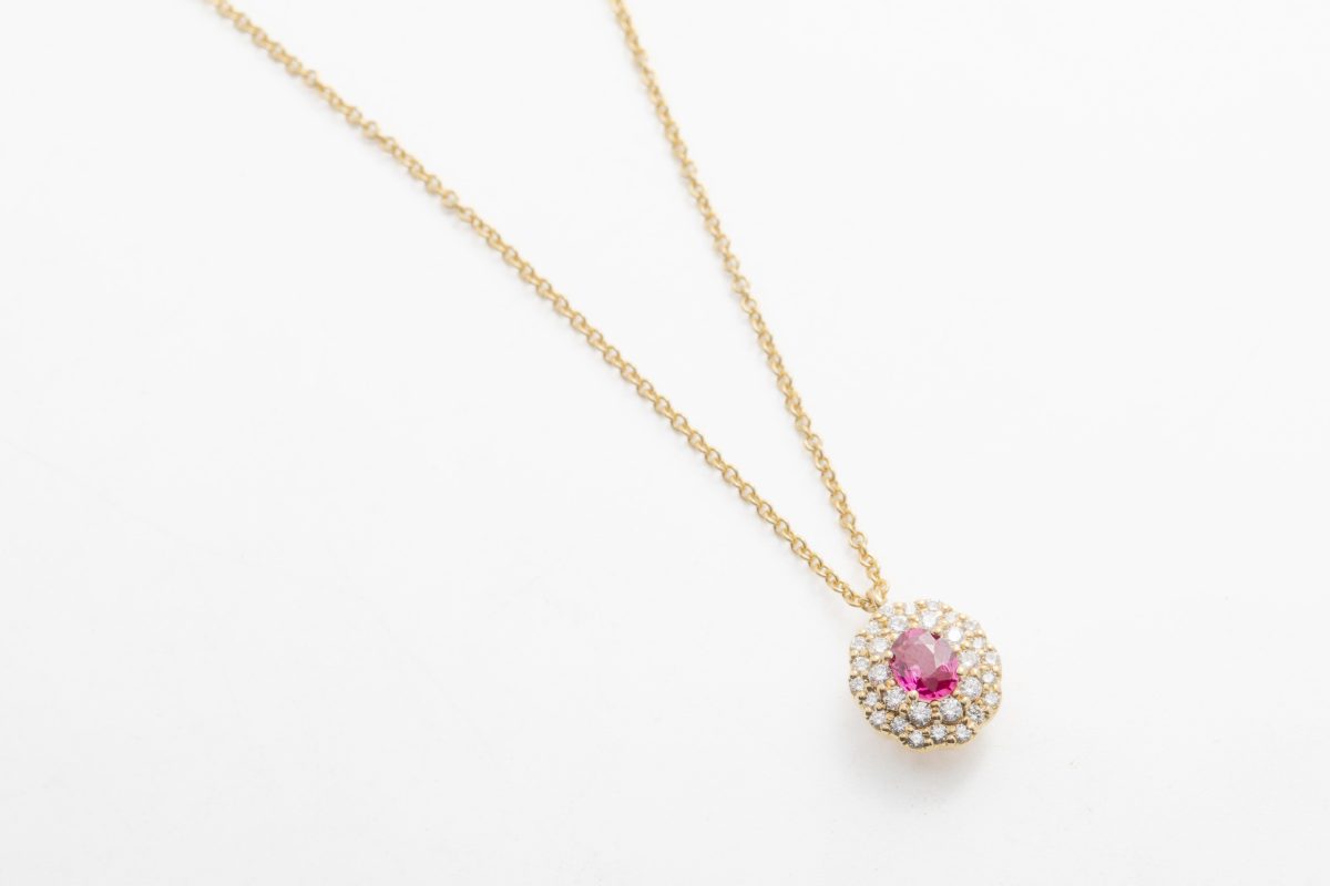Collar con rubí y diamantes