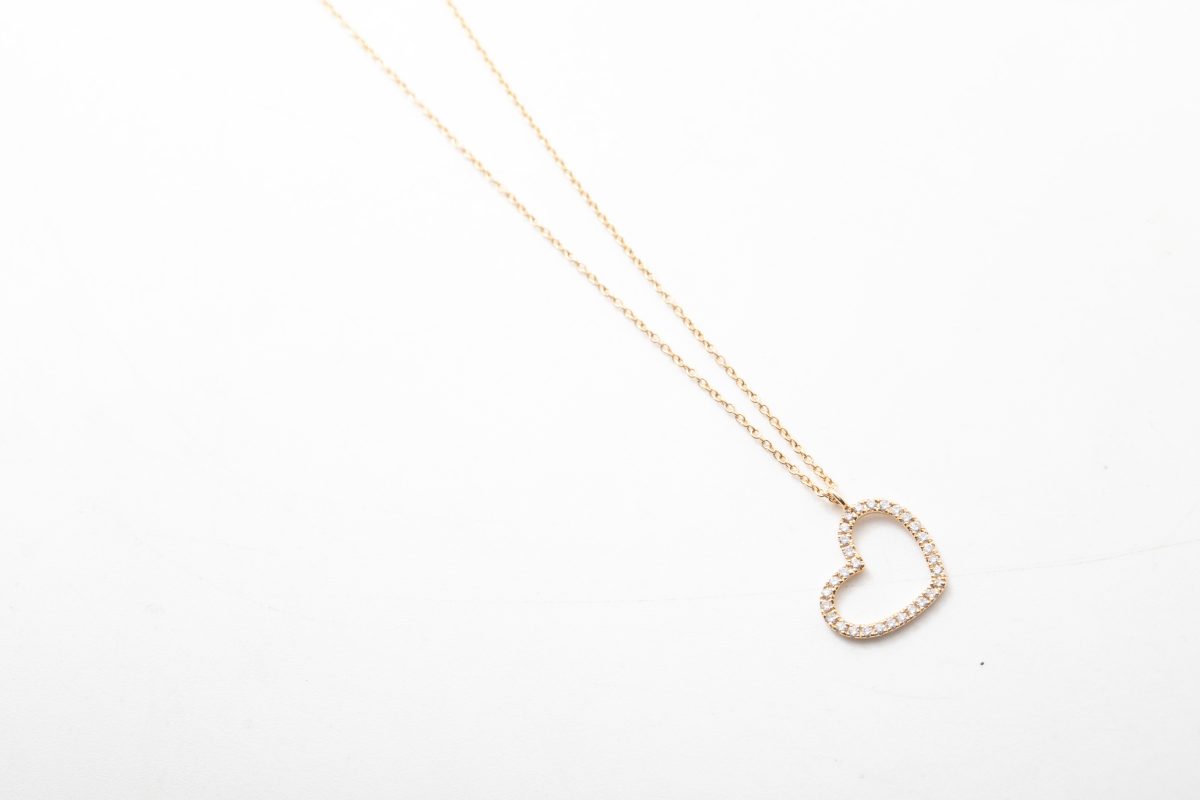 Collar corazón con diamantes