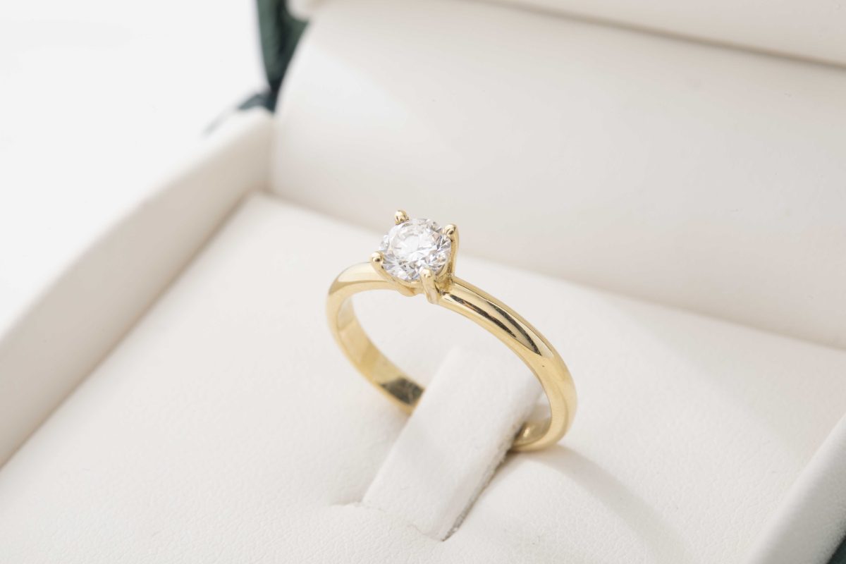Anillo de compromiso con diamante 0.50Ct