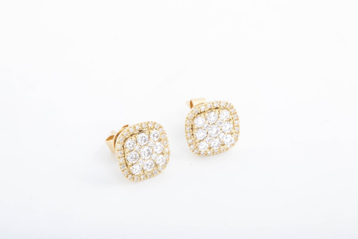 Aretes cuadrados con brillantes