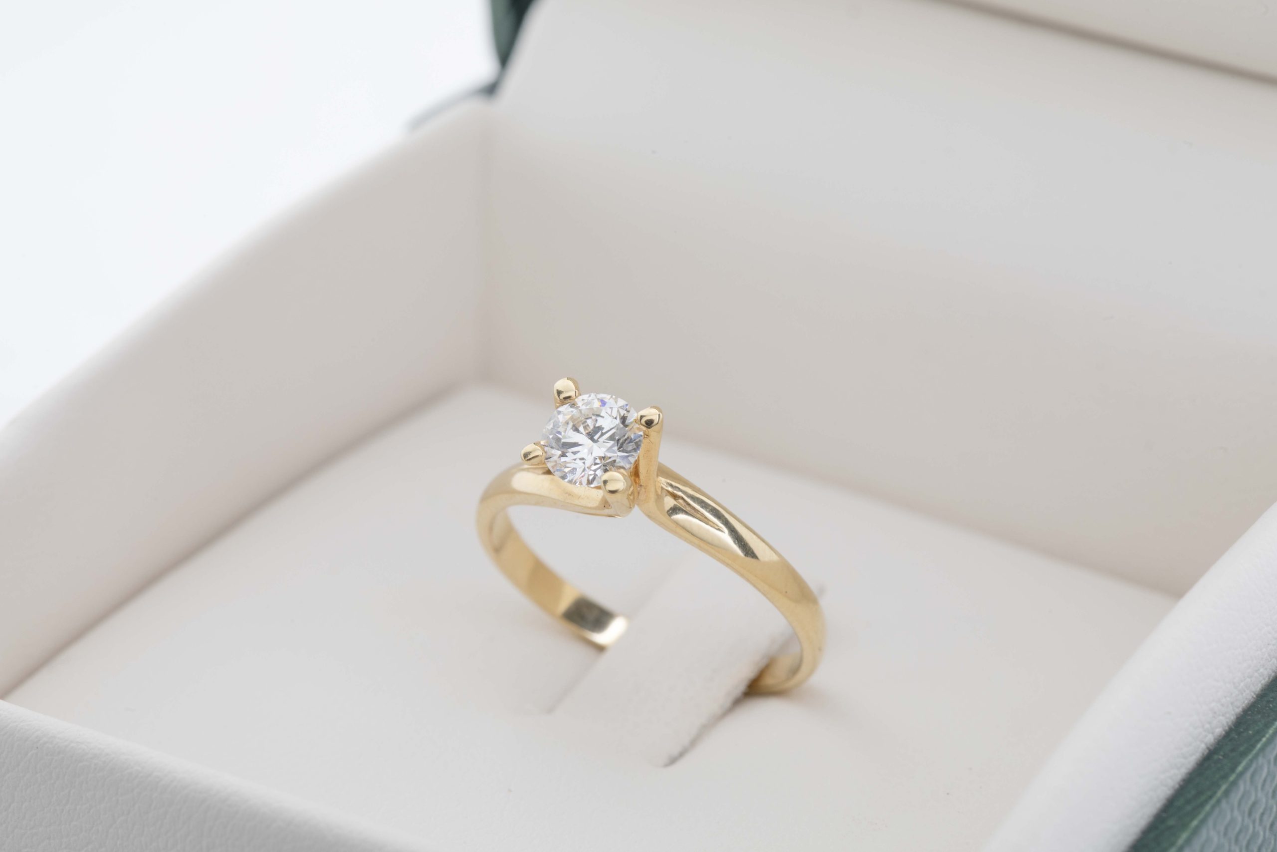 Anillo de compromiso con diamante 0.48ct
