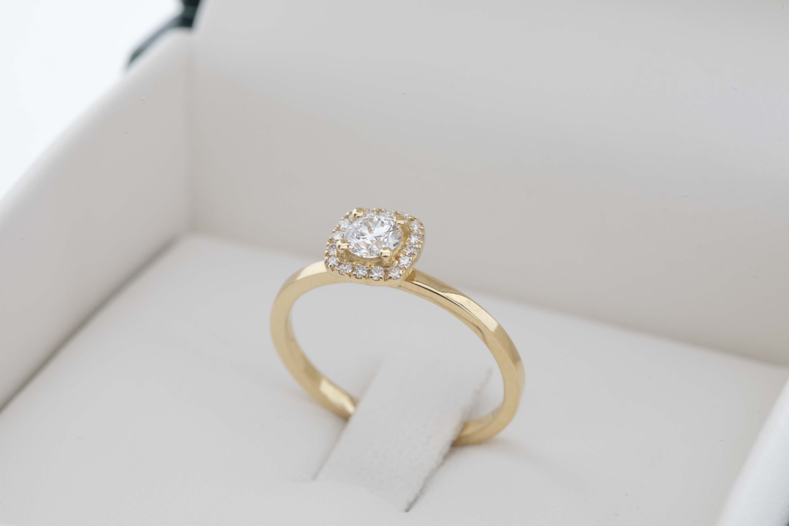 Anillo de compromiso con diamante 0.26ct