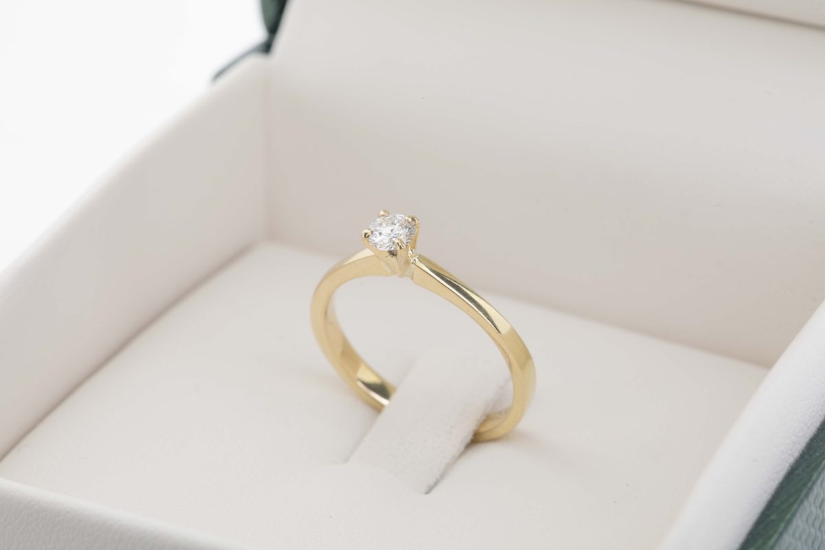 Anillo de compromiso con diamante 0.19ct