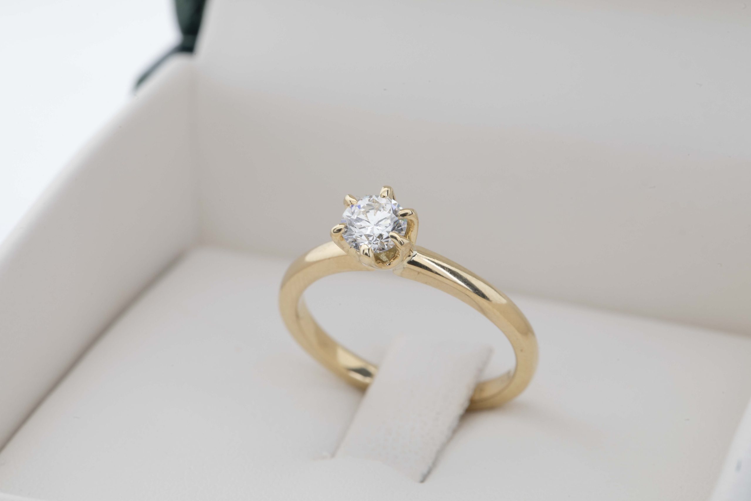 Anillo de compromiso con diamante 0.46ct