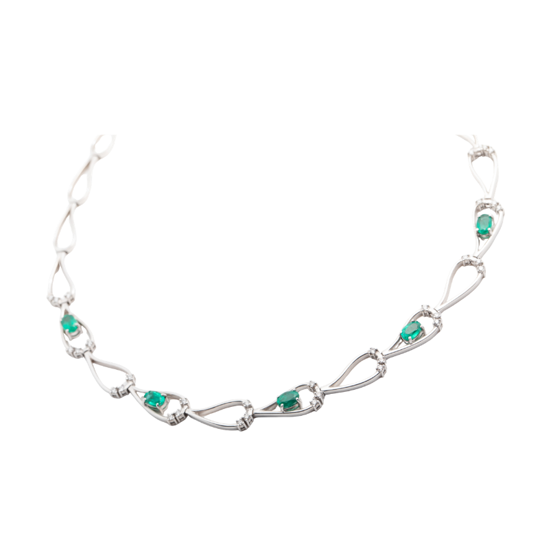 Collar con esmeraldas