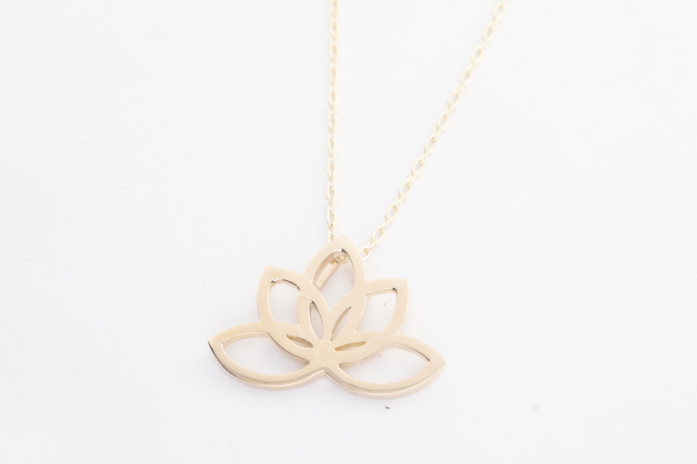 Dije flor de Loto