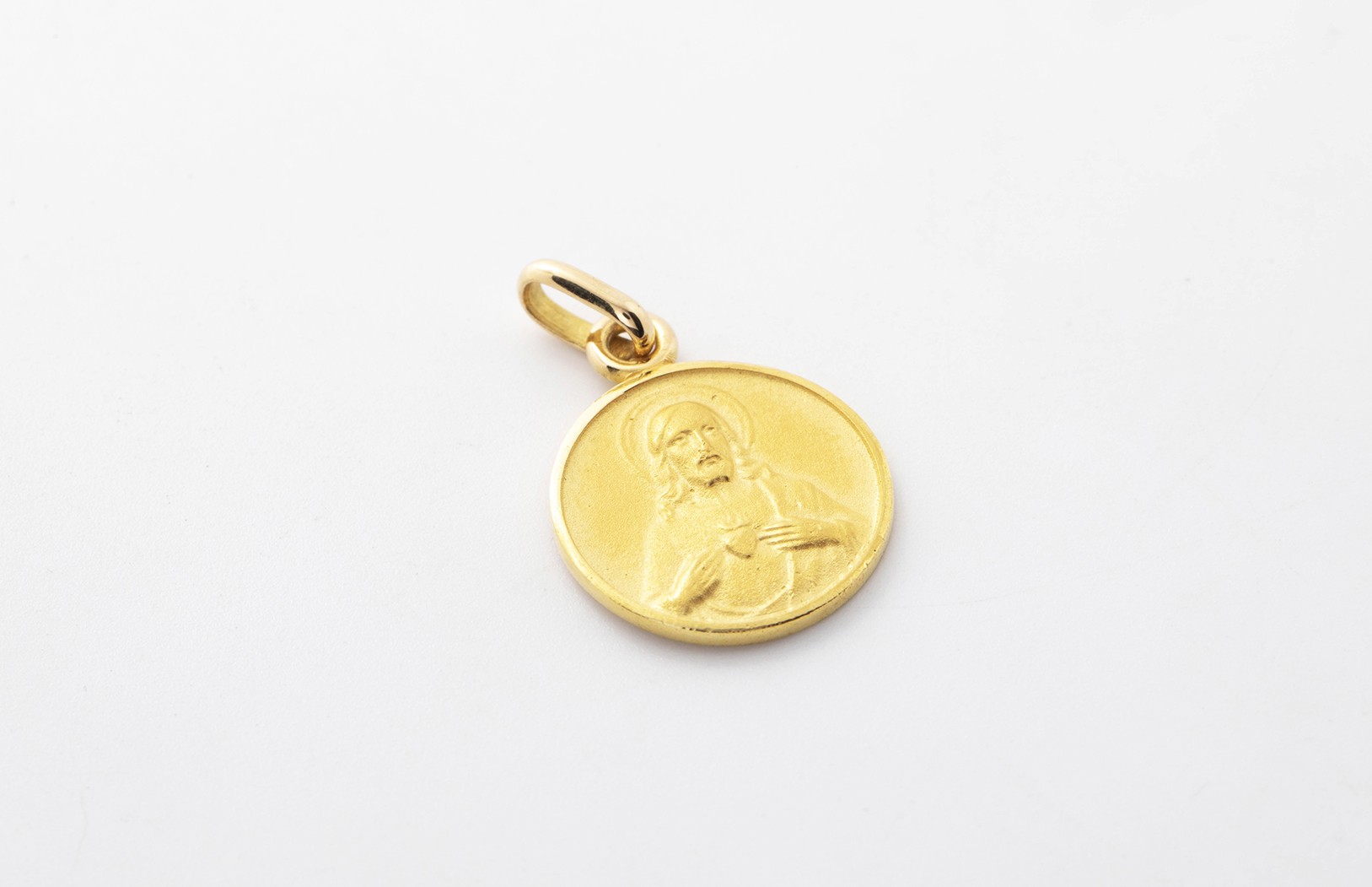 Medalla Corazón de Jesús en oro amarillo