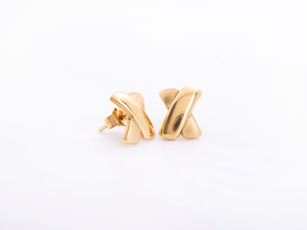Aretes X