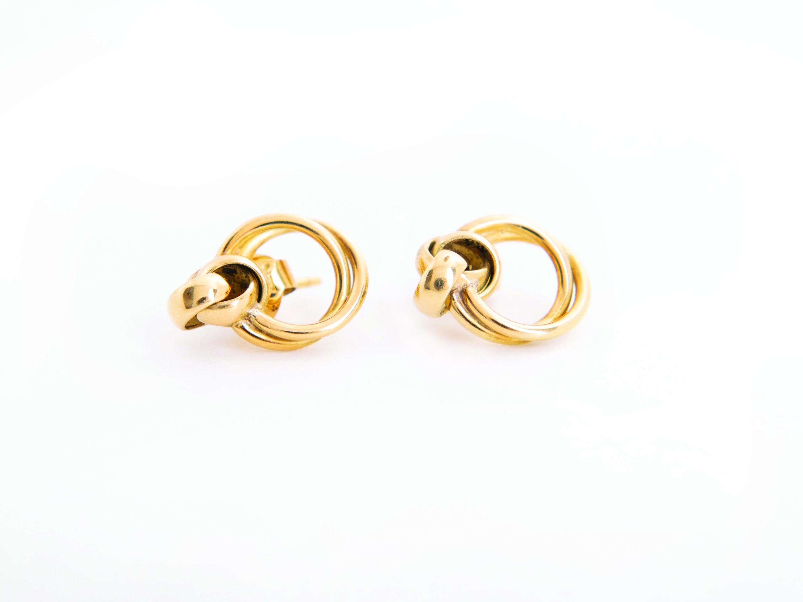 Aretes círculo en oro amarillo